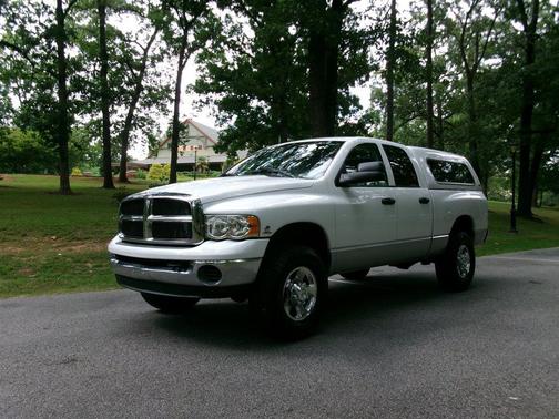 White 2004 Dodge Ram 2500 SLT Quad Cab