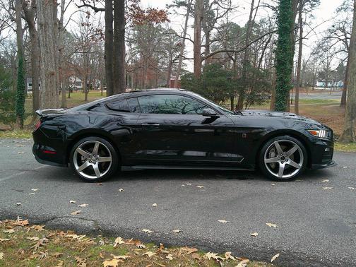 2015 Ford Mustang EcoBoost Premium