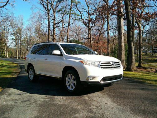 2012 Toyota Highlander SE
