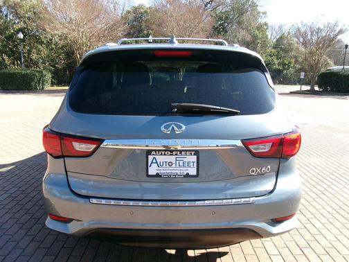 2017 INFINITI QX60 Base
