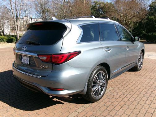 2017 INFINITI QX60 Base