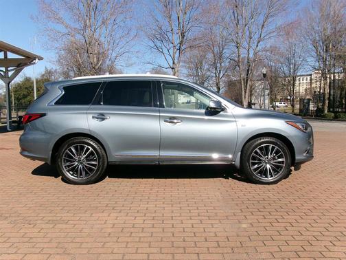 2017 INFINITI QX60 Base