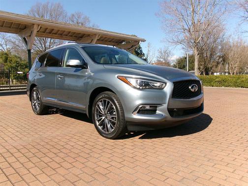 2017 INFINITI QX60 Base