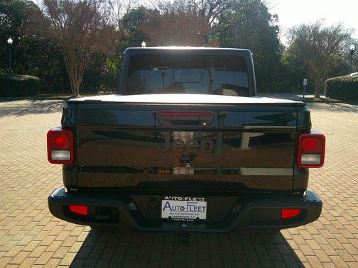 2024 Jeep Gladiator Sport S