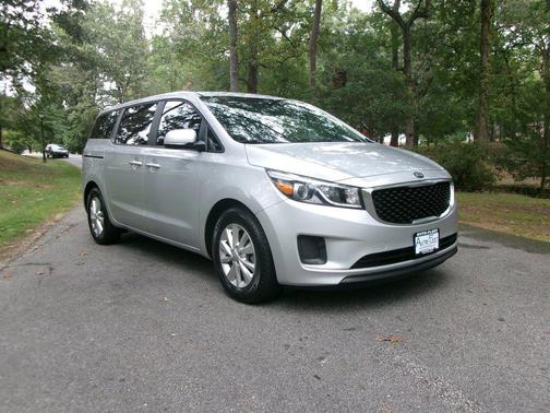 2018 Kia Sedona L