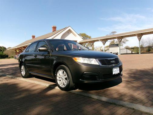 Gold 2010 Kia Optima LX