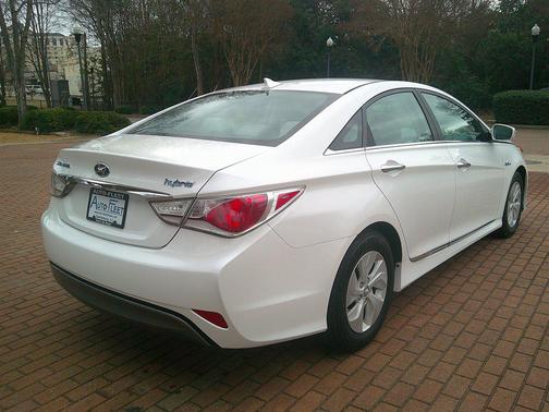 2014 Hyundai SONATA Hybrid Base