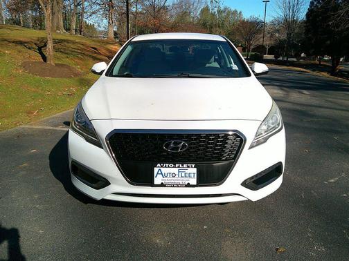 2016 Hyundai SONATA Hybrid SE
