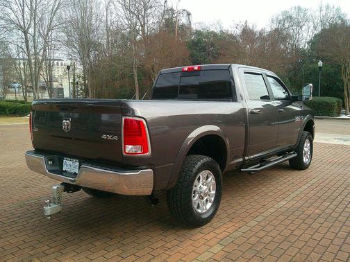 2018 RAM 3500 Laramie Crew Cab 4x4 6'4' Box