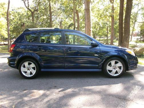 2006 Pontiac Vibe Base