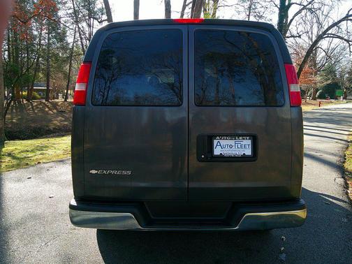 2017 Chevrolet Express 3500 LT