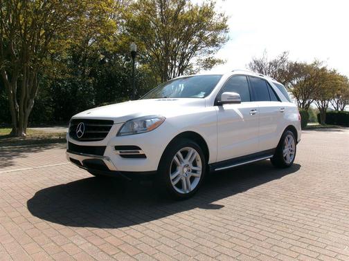 White 2014 Mercedes-Benz M-Class 4MATIC