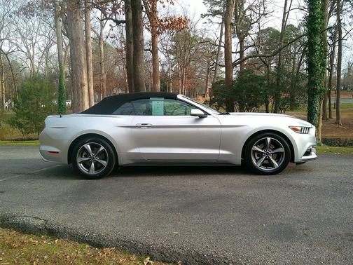 2015 Ford Mustang V6