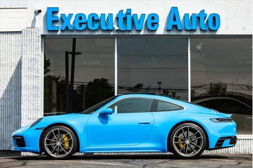 2022 Porsche 911 Carrera 4