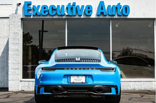 2022 Porsche 911 Carrera 4