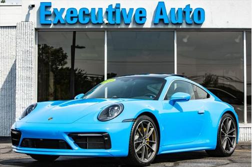 2022 Porsche 911 Carrera 4