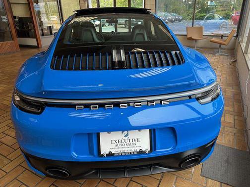 2022 Porsche 911 Carrera 4