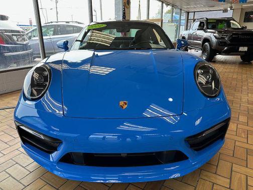 2022 Porsche 911 Carrera 4