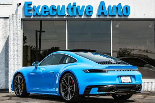 2022 Porsche 911 Carrera 4