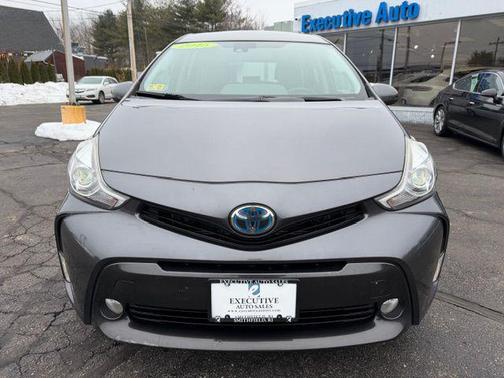2015 Toyota Prius v Five