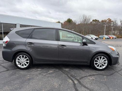 2014 Toyota Prius v Two
