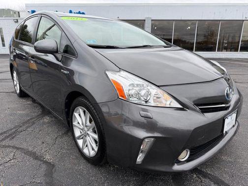 2014 Toyota Prius v Two