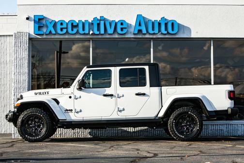 2022 Jeep Gladiator Sport