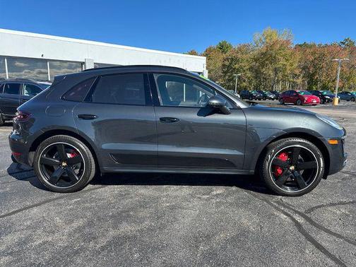 2017 Porsche Macan Turbo