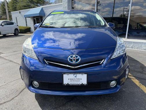 2014 Toyota Prius v Two