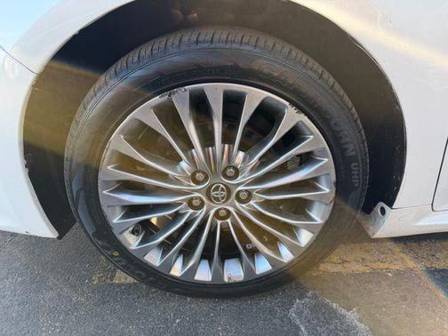 2018 Toyota Avalon XLE