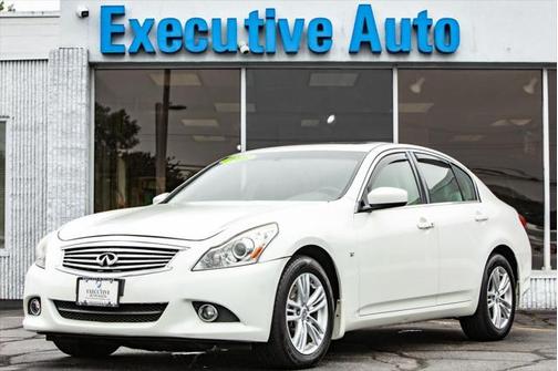 2015 INFINITI Q40 Base