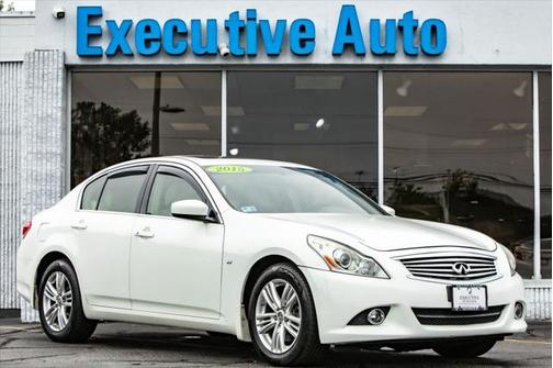 2015 INFINITI Q40 Base