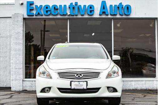 2015 INFINITI Q40 Base