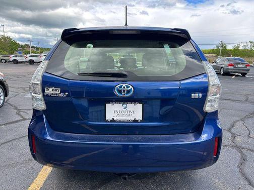 2012 Toyota Prius v Five