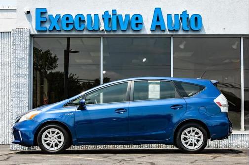2012 Toyota Prius v Five