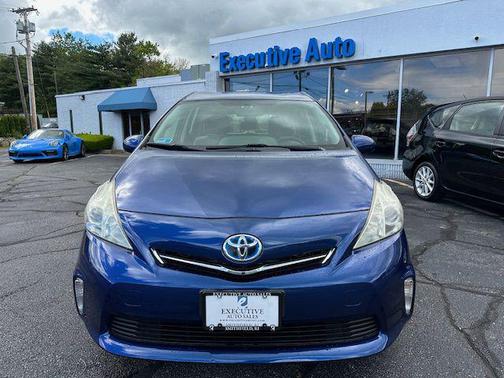 2012 Toyota Prius v Five