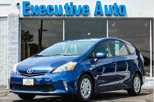 2012 Toyota Prius v Five