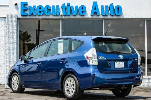 2012 Toyota Prius v Five