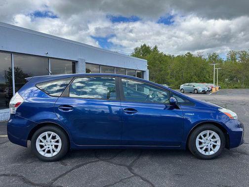 2012 Toyota Prius v Five