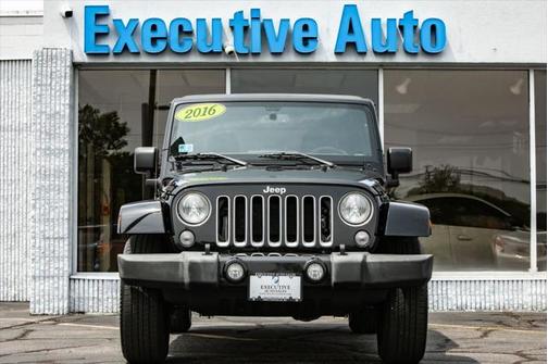 2016 Jeep Wrangler Unlimited Sahara
