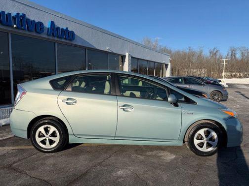 2014 Toyota Prius Three