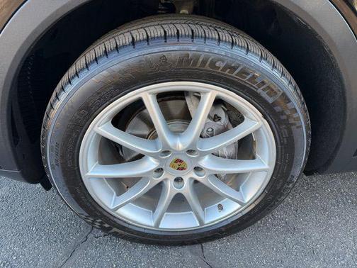 2019 Porsche Cayenne Cayenne