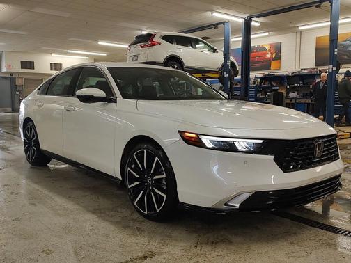 2023 Honda Accord Hybrid Touring