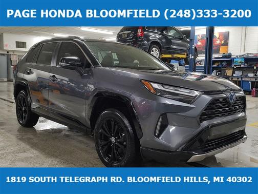 2022 Toyota RAV4 Hybrid SE