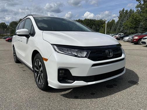 Platinum White Pearl 2026 Honda Odyssey EX-L