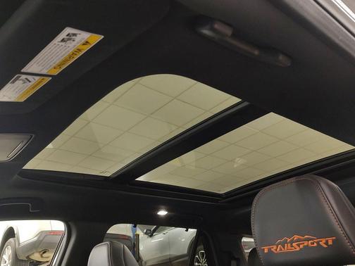 Crystal Black Pearl 2025 Honda Pilot TrailSport