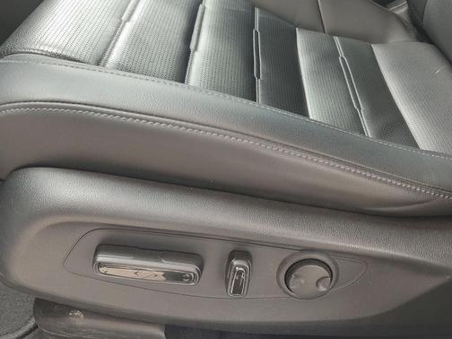 Platinum White Pearl 2024 Honda CR-V EX-L 2WD