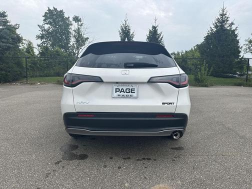 Platinum White Pearl 2027 Honda HR-V Sport