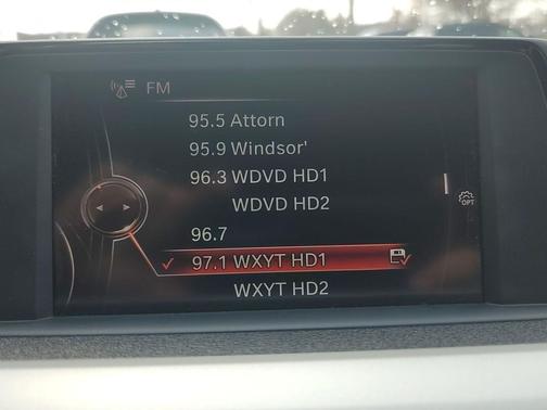 Jet Black 2016 BMW 320 i