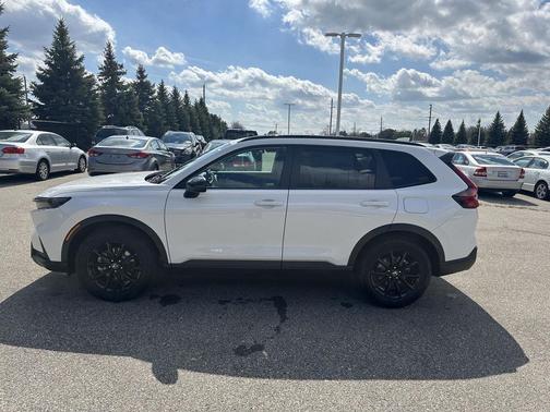 Platinum White Pearl 2026 Honda CR-V Hybrid Sport-L AWD